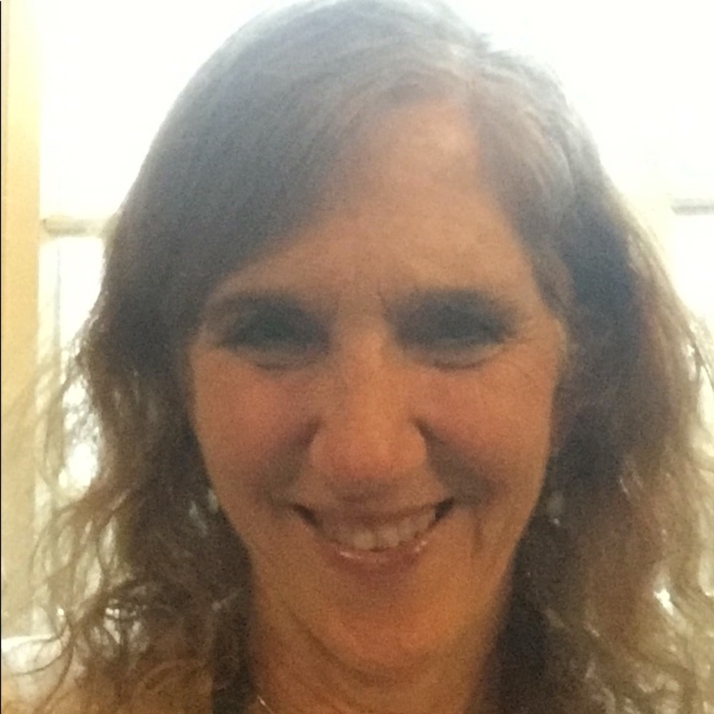 Meet your Posher, Elizabeth s.